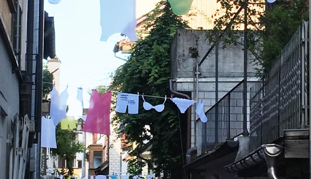 Einen grossen Auftritt hatten die Talentschüler an der Altstätter Kulturwoche. Sie haben musiziert, die Abzeichen gestaltet und Wäschestücke hergestellt, die im Städtli aufgehängt waren.  Einen grossen Auftritt hatten die Talentschüler an der Altstätter Kulturwoche. Sie haben musiziert, die Abzeichen gestaltet und Wäschestücke hergestellt, die im Städtli aufgehängt waren.