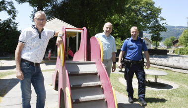 Spielplatz Oberfahr soll wieder für Kinder statt Partys sein – Ortsgemeinde hebt Parkplätze auf