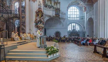 Habt Mut, steht auf – lasst euch erneuern