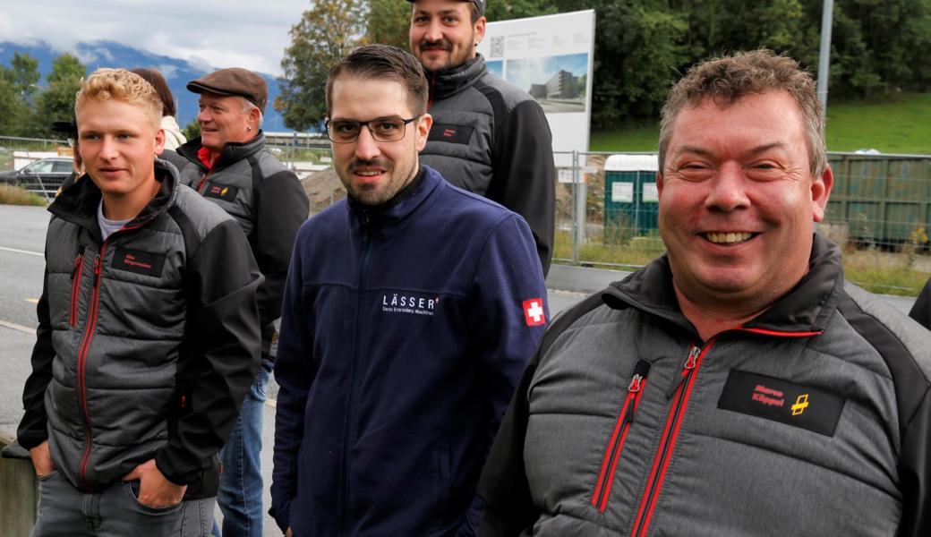 Für einmal entspannte Zuschauer: Mitglieder der Feuerwehr Mittelrheintal.