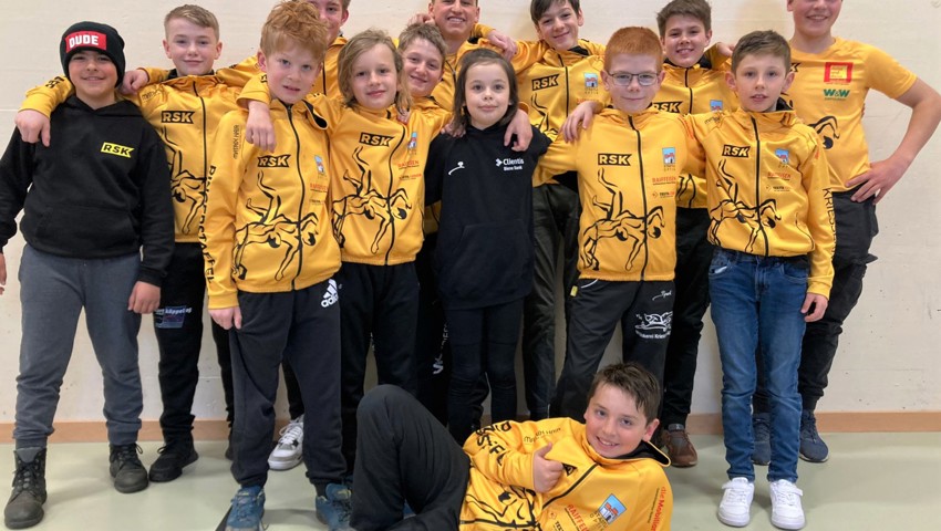 Die zweite Nachwuchsmannschaft der Ringerstaffel Kriessern zeigte in Einsiedeln starke Leistungen. Die zweite Nachwuchsmannschaft der Ringerstaffel Kriessern zeigte in Einsiedeln starke Leistungen.