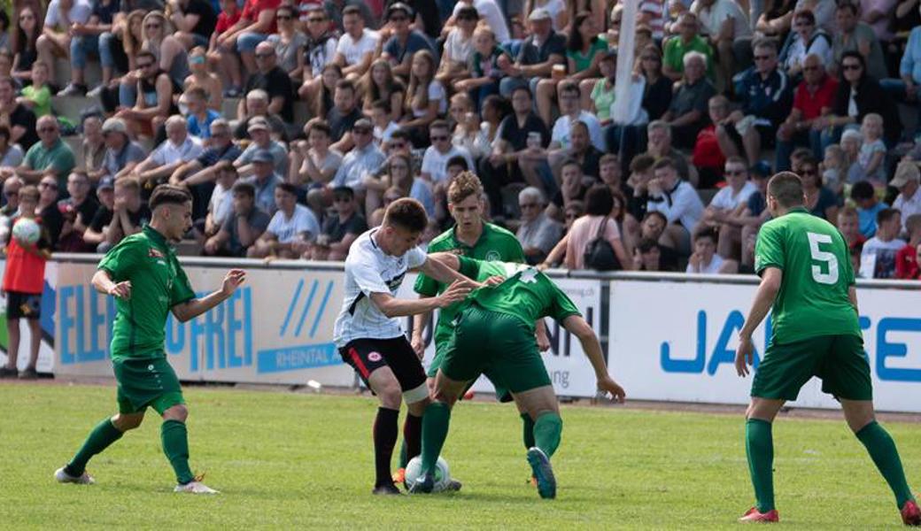 Temporeicher, hochklassiger Fussball mit intensiven Zweikämpfen zeichnet das Turnier aus. 