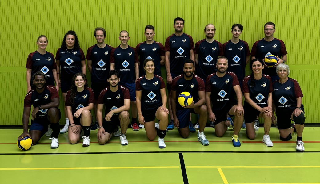 Volleyball Club im neuen Trikot