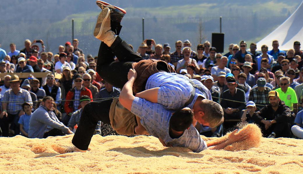 Die lokalen Schwingfans müssen sich weiter gedulden: Das Rheintal-Oberländer Verbandsschwingfest wurde erneut um ein Jahr nach hinten verschoben. Austragungsort 2022 soll Oberriet sein, im Jahr darauf dann Salez.