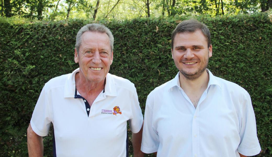 Auf die nächste Saison hin geht Norbert Frei (links) in Pension, Christoph Meyer wird neuer Strandbad-Pächter.