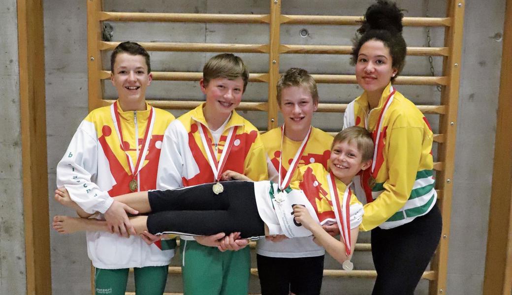 Die «Balger Löwen» holten sich am Hallenmeeting in Widnau fünf Podestplätze. 