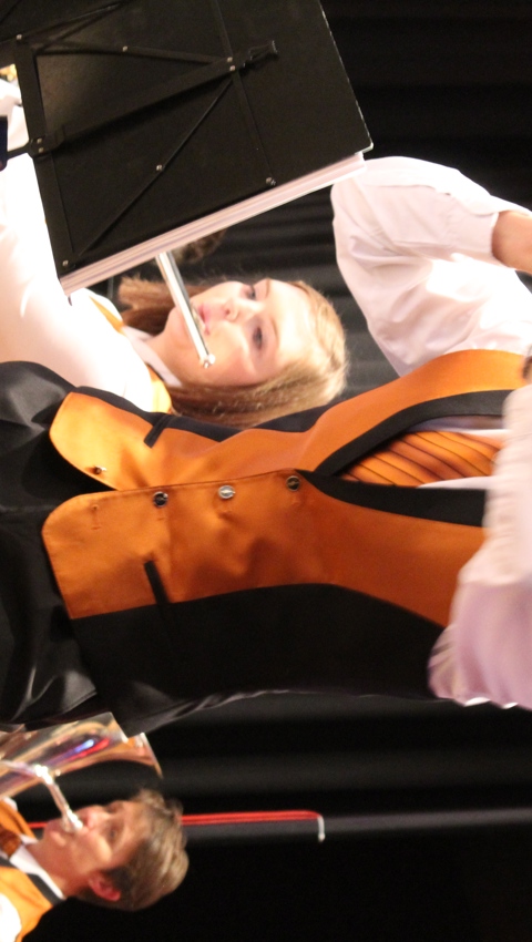 Solist Fabian Jin an der Piccolo-Flöte. Solist Fabian Jin an der Piccolo-Flöte.