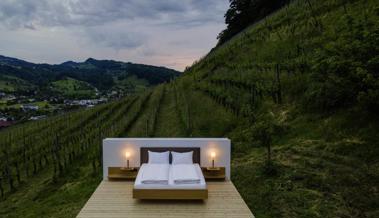 Ein Bett im Thaler Rebberg: Ein Winzer wird zum Hotelier