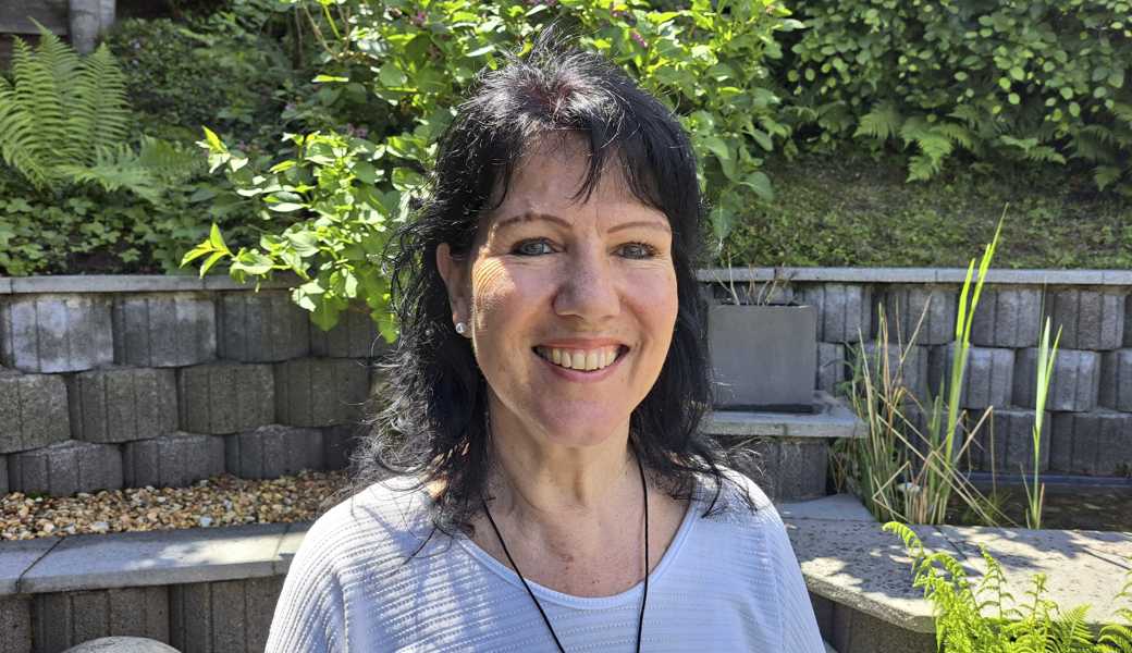 Esther Speck war 40 Jahre Lehrerin und hat einmal die Torte auf  dem Autodach vergessen