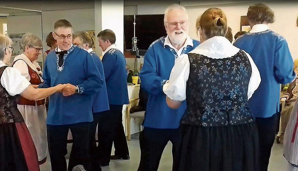 Ein schöner, abwechslungsreicher Sonntagnachmittag bot die Rheintaler Trachten- und Volkstanzgruppe im Altersheim Geserhus. 