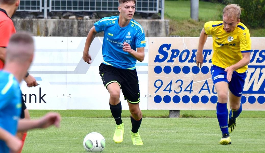 Erolind Sylaj (in blau) wechselt in die U21 des FC St.Gallen.