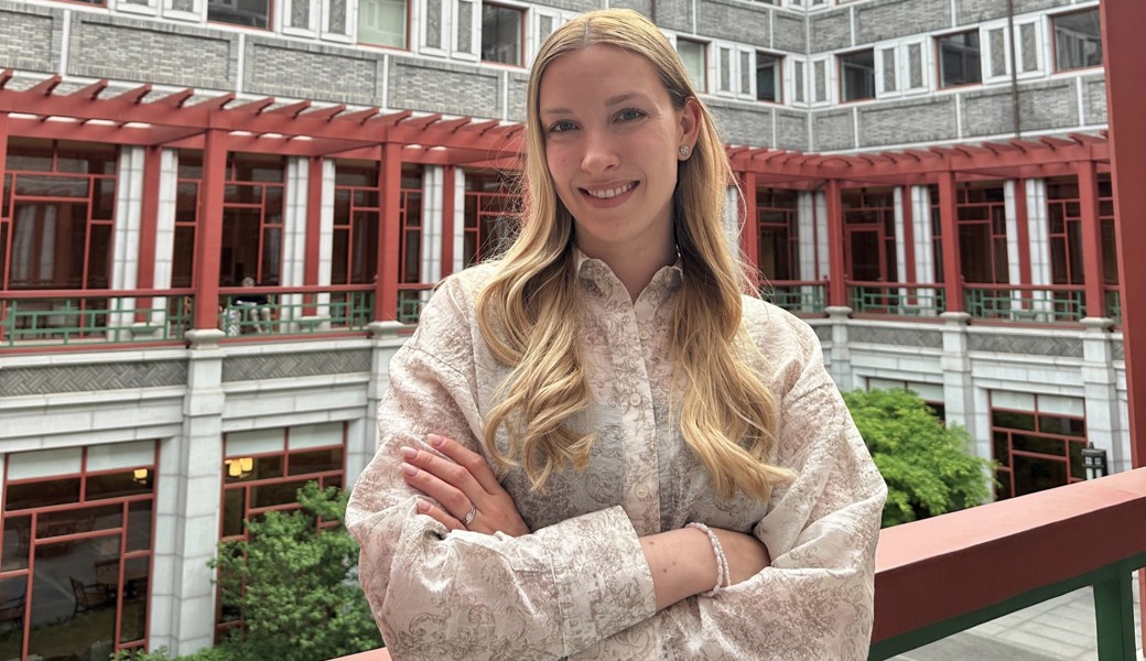 Fiona Koh erhält ein prestigeträchtiges Stipendium für ein Masterstudium in Peking