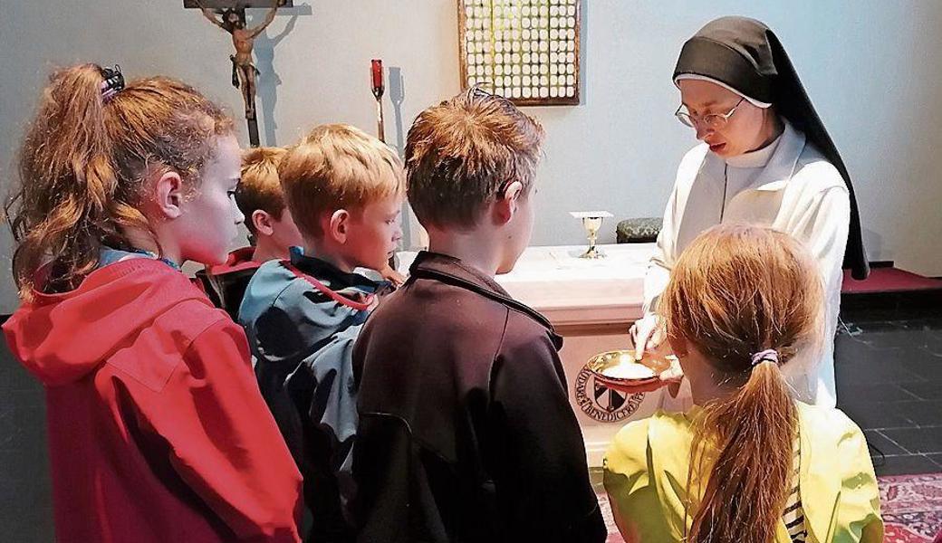 Im Dominikanerinnenkloster in Feldkirch wurde den Erstkommunionkindern auch die Bedeutung der Eucharistie nähergebracht. 