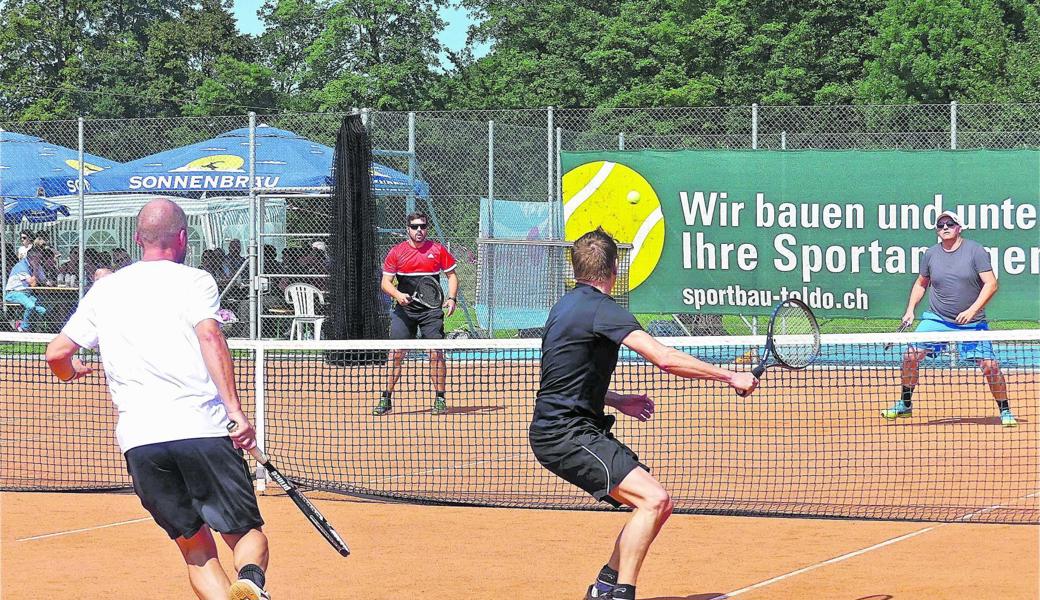 Fairness und Freundschaft wurden beim Diepoldsauer Tennis-Grümpel gross geschrieben.