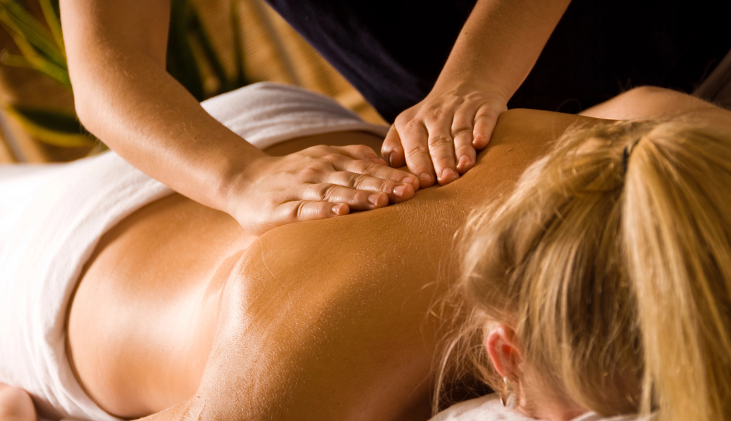 Die Liege des Lügens: Oder weshalb ich nicht gerne massiert werde