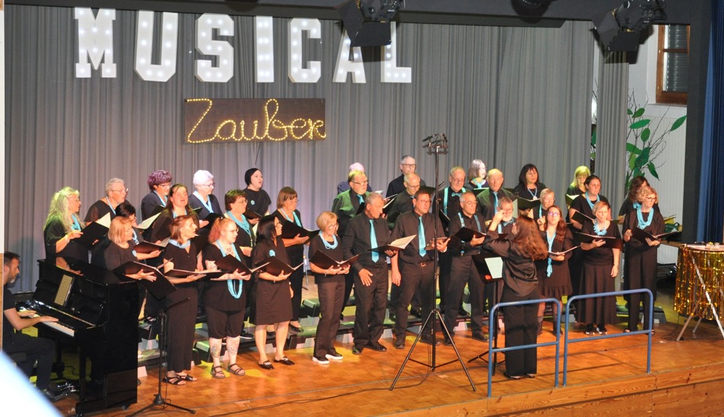 Der Gemischte Chor Eichberg tischte einen bunten Strauss an Musical-Melodien auf