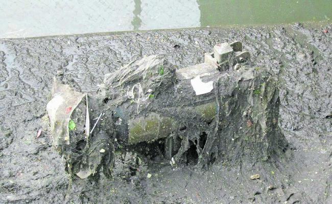 Feuchttücher nicht ins Klo werfen