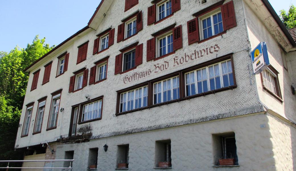 Das Gasthaus Bad Kobelwies war ein stattliches Gebäude, das 2019 abgebrochen wurde.