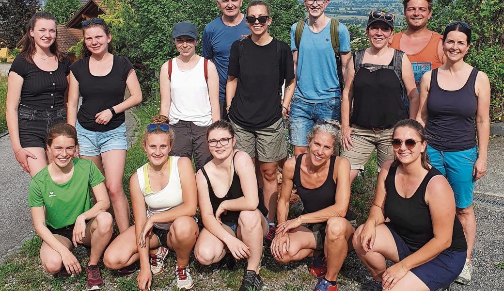 Bei schönstem Wetter wanderten die Jugileiter auf dem Rheintaler Höhenweg von Au nach Altstätten.