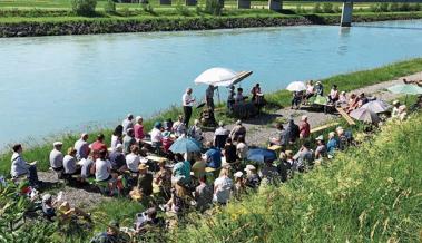 Kirchgemeinde feierte am Rheinufer 
