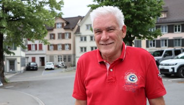 Langjähriger Butzenkönig übergibt Röllelibutzen an nächste Generation