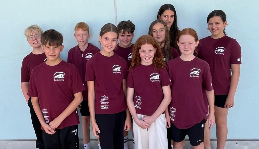 Wettkampfgruppe von Rhy Swimming startet mit 23 Bestzeiten in die Saison
