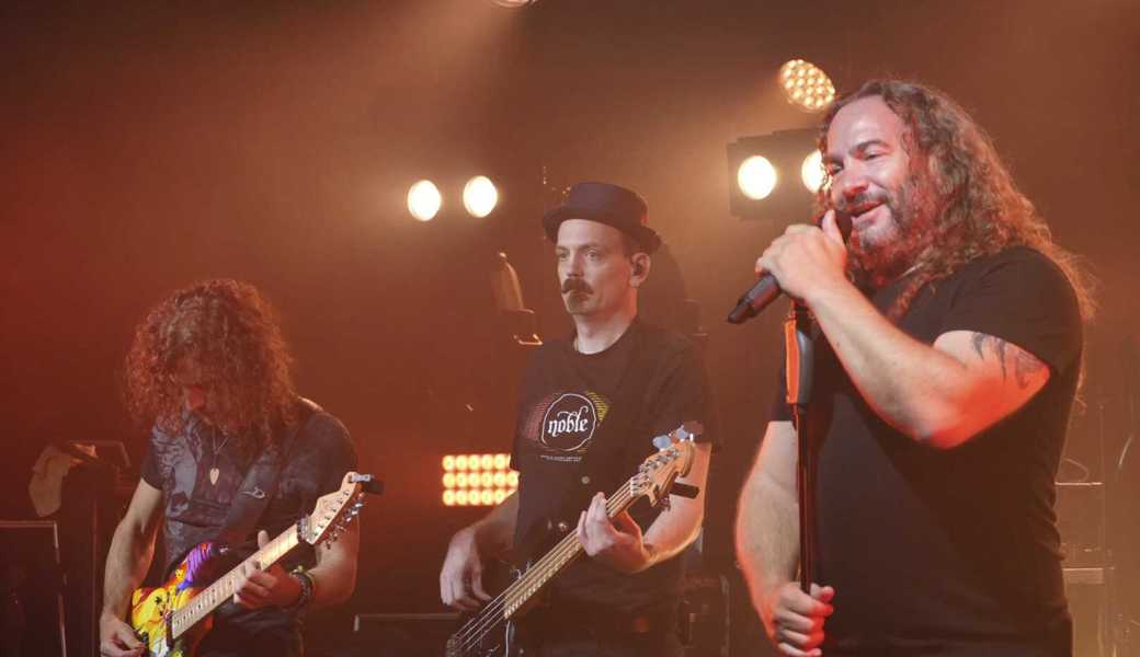 Konzertbühne statt Liegestühle - Zum Saisonabschluss rockte Megawatt im Strandbad