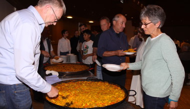 Essen, spenden und eine Auktion am Martinimahl