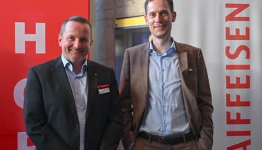 Tobias Kuster (rechts) tritt die Nachfolge von Peter Schmitter an.