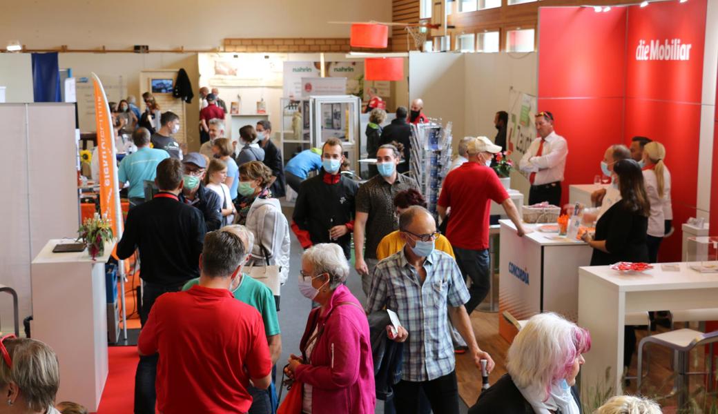 Die Progyhalle füllte sich mit interessierten Besucherinnen und Besuchern.