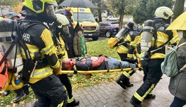 Rauch, Blut und Panik: Über 100 Feuerwehrleute probten den Ernstfall Rauch, Blut und Panik: Über 100 Feuerwehrleute probten den Ernstfall