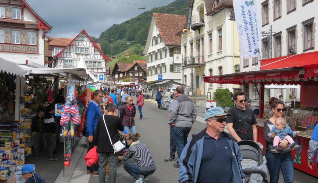 Immer noch gehört der Besuch der Kilbi zum beliebten Sonntagsvergnügen.