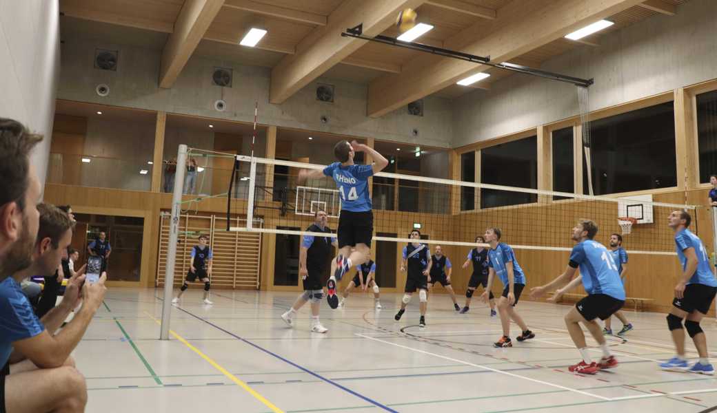 Rheno setzte sich im Cup deutlich durch.  Rheno setzte sich im Cup deutlich durch.