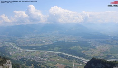 Wohin man am Ort mit der schönsten Aussicht schaut Wohin man am Ort mit der schönsten Aussicht schaut