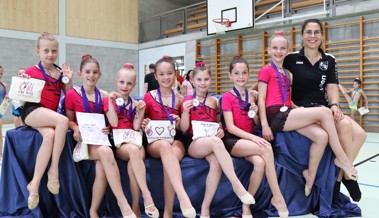 Rheintalerinnen durften sich wieder am Säntis-Cup in Teufen zeigen Rheintalerinnen durften sich wieder am Säntis-Cup in Teufen zeigen