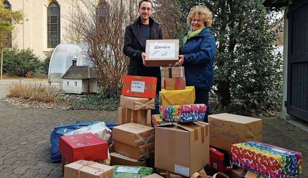 Religionslehrerin Claudia Gächter und Pastoralassistent Stefan Kiesewetter starteten eine Hilfsaktion für geflüchtete Kinder aus der Ukraine. 