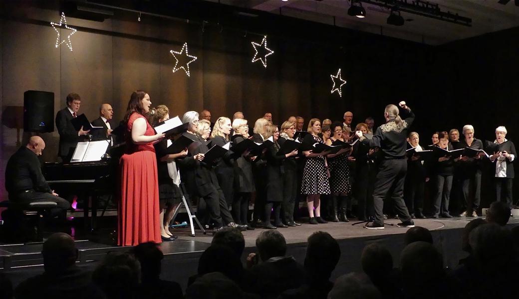 Zum Abschluss sangen alle Mitwirkenden zusammen mit dem Publikum «Stille Nacht, heilige Nacht». 