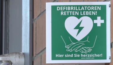 Defibrillatoren rund um die Uhr zugänglich