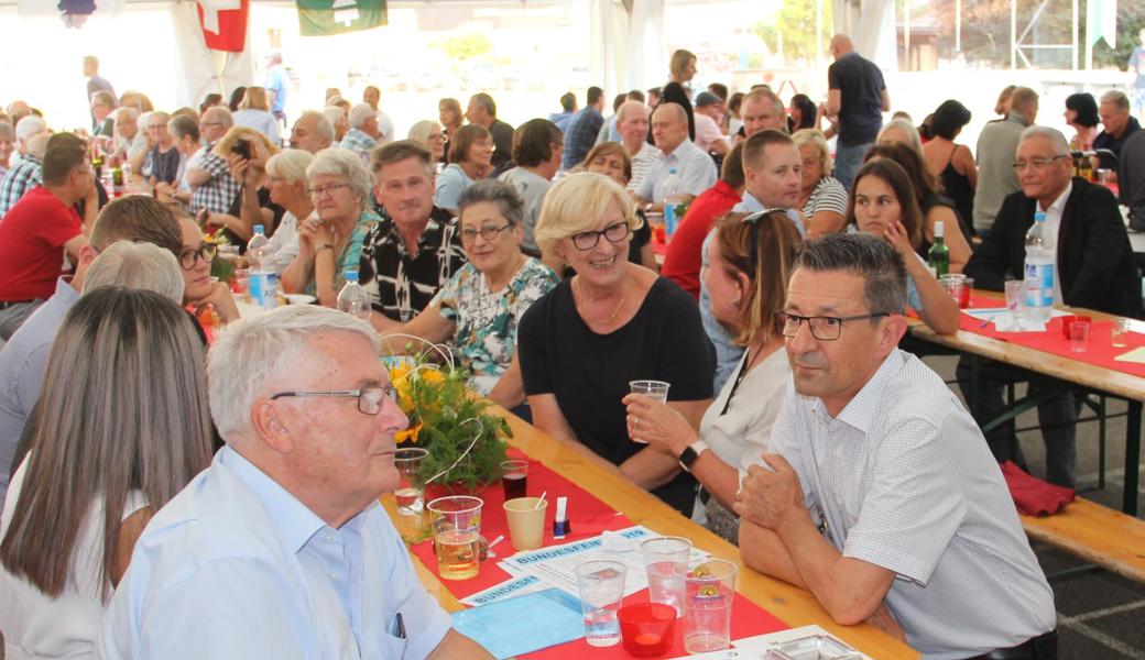 Karl Schönenberger als OK-Chef, hier mit Gemeindepräsident Reto Friedauer.