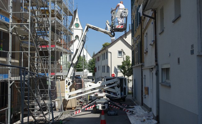 Der Weg zum beliebten Bädli Farbmüli wird durch Bauarbeiten in der Strigelgass versperrt