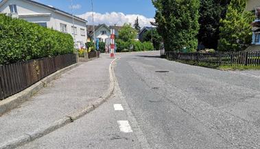 Für Bauarbeiten in der Dorfstrasse muss das Grundwasser tief stehen