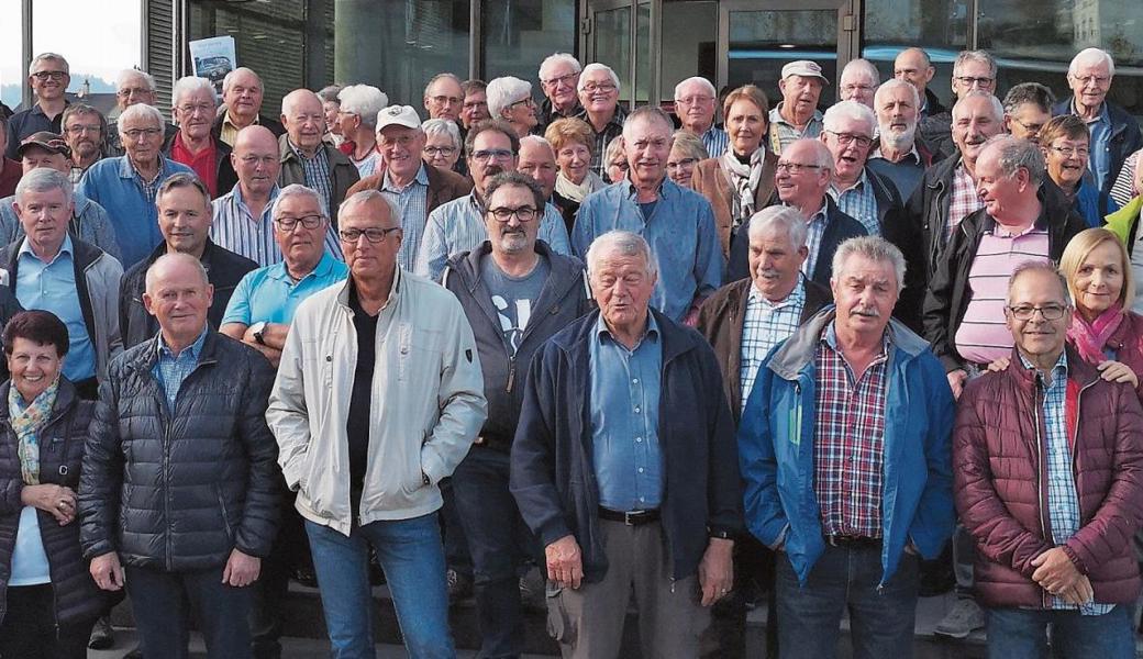 Siebzig pensionierte Jansen-Mitarbeiterinnen und -Mitarbeiter besuchten die Empa in St. Gallen. 