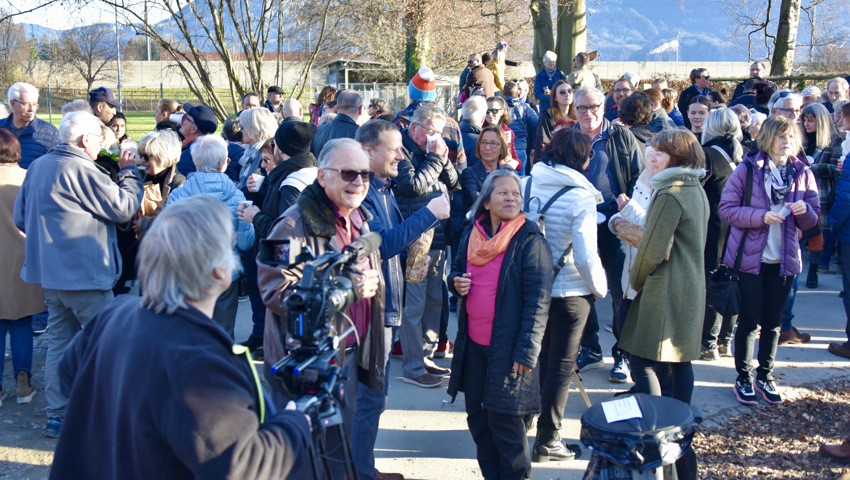 Widnau hat bei frühlingshaften Temperaturen «neues Jahr geholt»