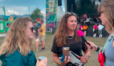 Zigis, Sonnenbrille und Tempo: Das darf in der Openair-Tasche nicht fehlen