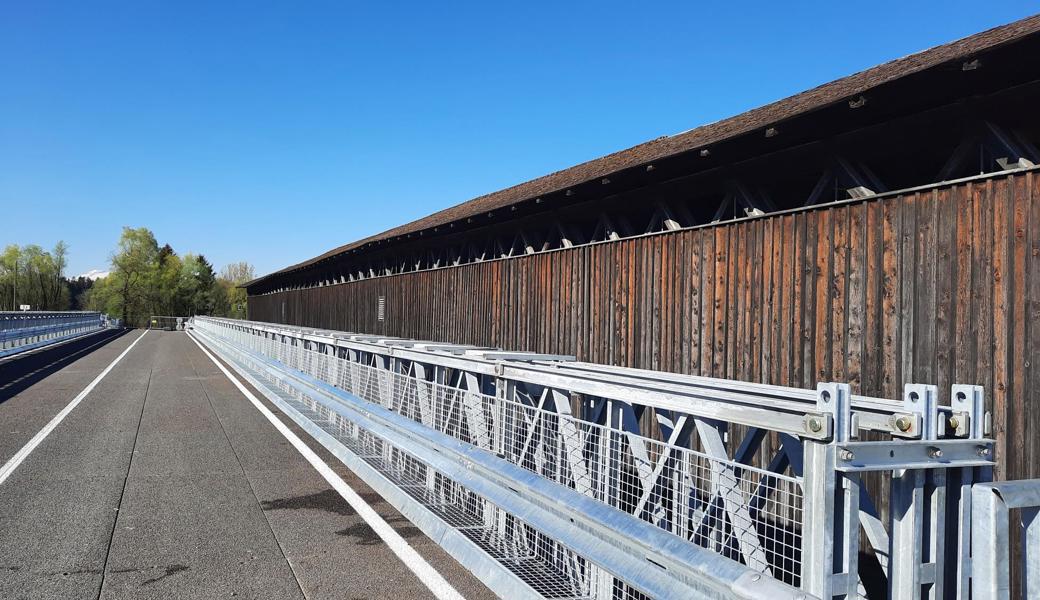 Unmittelbar nördlich der alten Holzbrücke über die Dornbirner Ache wurde der neue Übergang der Rietstrasse errichtet. 