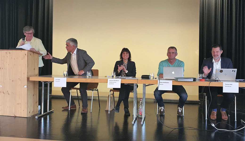 HEV Thal-Rheineck (v. l.): Gastreferentin Barbara Dürr, Urs Huser, Susanne Dornbierer, Elmar Hürlimann und Thomas Hitz. HEV Thal-Rheineck (v. l.): Gastreferentin Barbara Dürr, Urs Huser, Susanne Dornbierer, Elmar Hürlimann und Thomas Hitz.