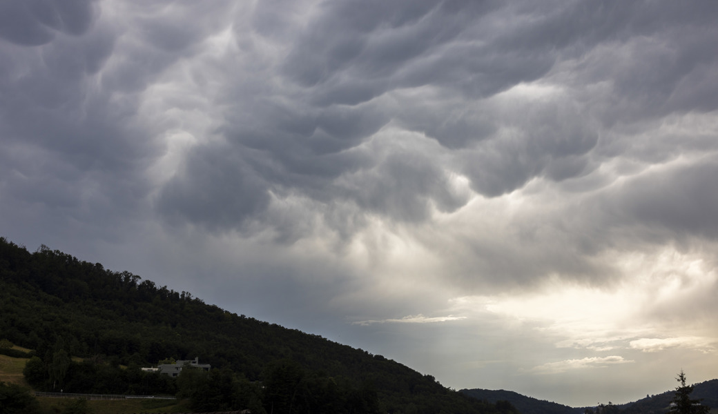 Heftiges Gewitter zog über die Ostschweiz - Rheintal am Rande betroffen