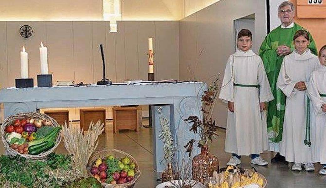 Familiengottesdienst zum Erntedankfest in der Kirche Bruder Klaus in Hinterforst gefeiert. 