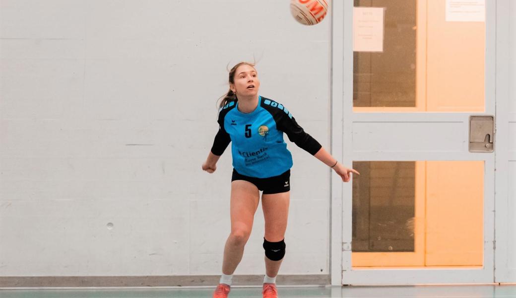 Alessia Benz (am Ball) und ihre Diepoldsauer Teamkolleginnen müssen sich mit Blick auf den bevorstehenden Europacup weiterhin steigern.