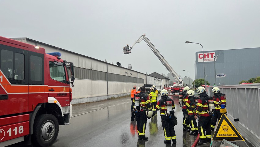 Am Mittag brannte eine Lagerhalle im Industriegebiet Letzau